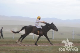 Үндэсний их баяр наадам Ардын хувьсгалын 88 жилийн ойн түрүүлж айрагдсан доод гурван нас