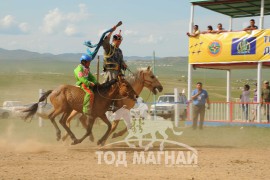 Айргийн дөрөв Өвөрхангай аймгийн Зүйл сумын уугуул ММСУХ-ны ерөнхий нарийн бичгийн дарга П.Сэргэлэнгийн хул 