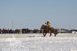 Сүхбаатар аймгийн аварга хүлэг шалгаруулах уралдаанд түрүүлж айрагдсан хурдан соёолонгууд