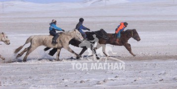 “Дүнжингарав”-ын өнгийг Цагаан хөтөлийн сунгаа тодорхойллоо