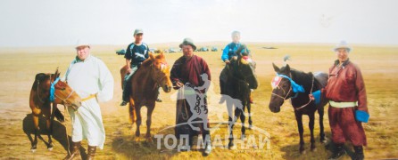 Аймгийн Алдарт Уяач Чулуун: Нутгийн морьд айрагдаж түрүүлэхэд бараг л өөрийн эрхгүй нүднээс нулимс гардаг