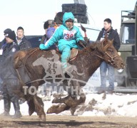 “Дүнжингаравын хурд-2013” хаврын бүсийн уралдаанд түрүүлж, айрагдсан хурдан азарганууд