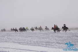 “Дүнжингаравын хурд -2011” уралдааны эргэн тойронд…