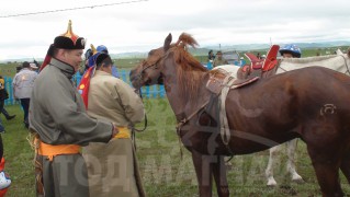 “Богд-Өргөө” ХХК-ийн захирал, Нийслэлийн Алдарт уяач Д.Одгэрэл: Нэг наадмын зургаан түрүүг хүртэнэ гэдэг ховорхон тохиох завшаан