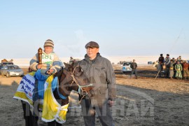 Түрүү соёолонгийн эзэн М.Бадамдорж: “Уртын Дамдинжав гуайн хул азарганы угшилтай үрээ байгаа юм”