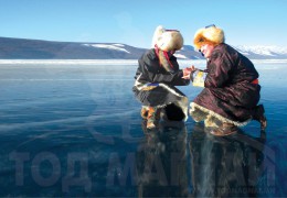 МУСТА, дуучин Б.Батболд: Ээж аавынхаа залуу насны мөрөөдлийг биелүүлэн дуучин болсондоо баярладаг