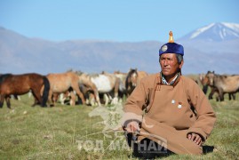 Аймгийн Алдарт уяач Г.Баатарсүрэн: Миний морины төлөөх зүтгэлийг үнэлж аймгийн Алдартыг өгсөн гэж боддог