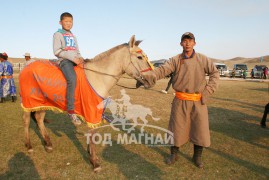 Дорнод аймгийн хойд бүсийн бага 3 насны хурдан морьдын уралдаан