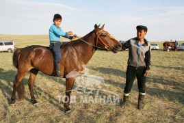 Дэлгэрмөнх овооны тахилга боллоо