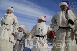 Борцгор хотонтой хамт ирсэн “Мөнгөлөг шагшуурга” наадам