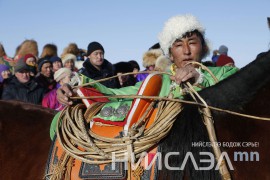 Борцгор хотонтой хамт ирсэн “Мөнгөлөг шагшуурга” наадам