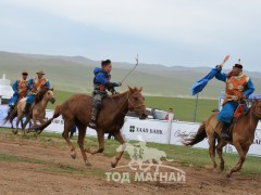 АХ-ЫН 98 ЖИЛИЙН ОЙ ҮНДЭСНИЙ ИХ БАЯР НААДАМД ЭХНИЙ 10-Т ХУРДАЛСАН ХУРДАН ХЯЗААЛАНГУУД